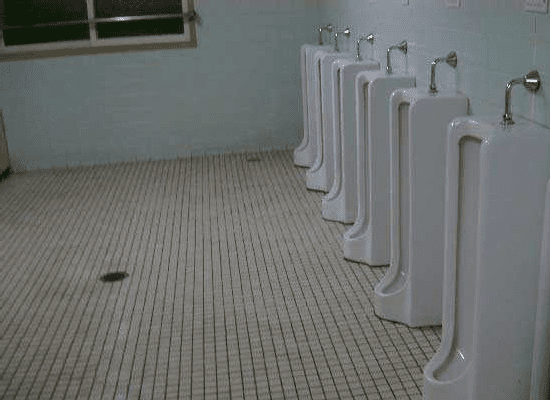 男子トイレの恐怖 screenshot